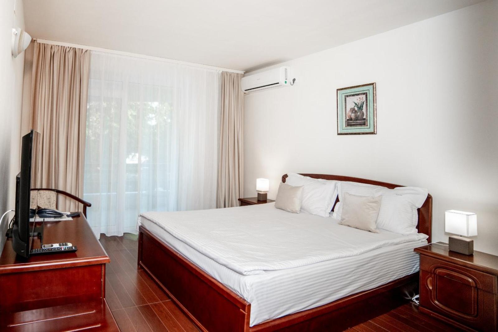 ונוס Hotel Corina מראה חיצוני תמונה