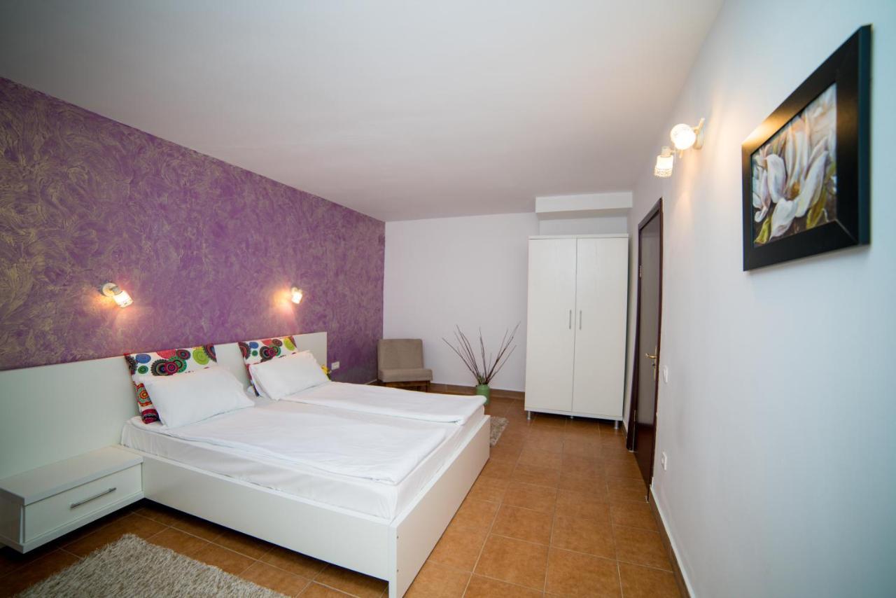ונוס Hotel Corina מראה חיצוני תמונה